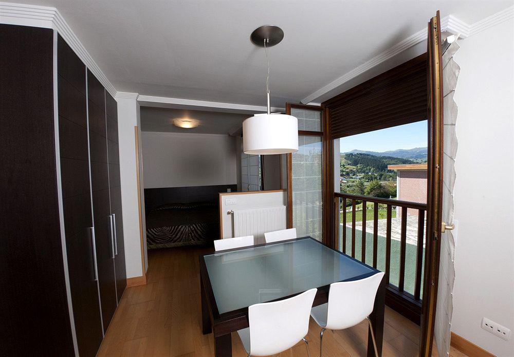 Apartamentos Turisticos Talaimendi Zarautz Buitenkant foto