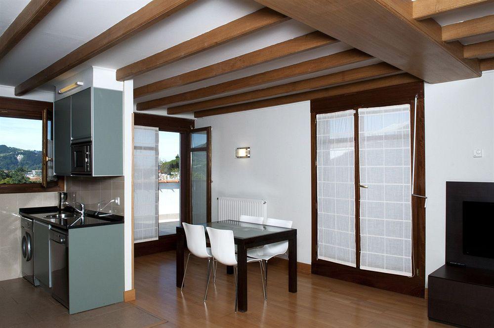 Apartamentos Turisticos Talaimendi Zarautz Buitenkant foto