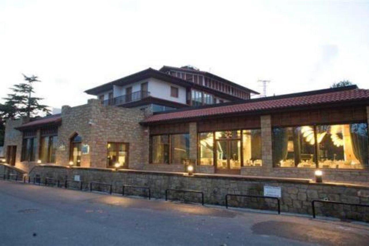 Apartamentos Turisticos Talaimendi Zarautz Buitenkant foto