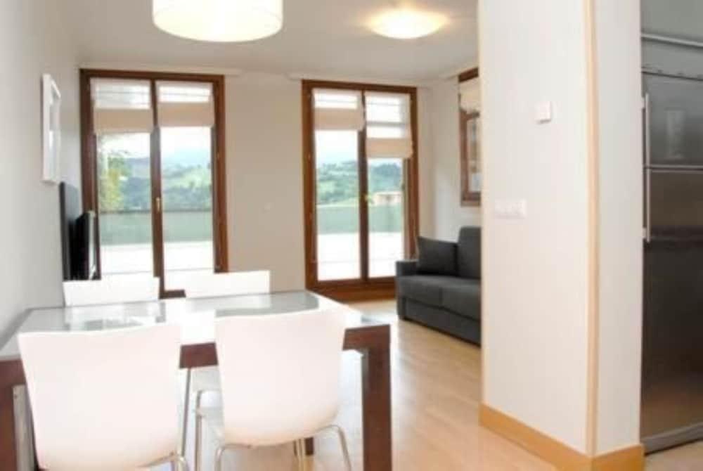 Apartamentos Turisticos Talaimendi Zarautz Buitenkant foto