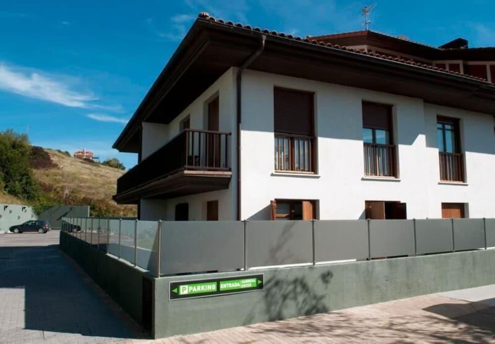 Apartamentos Turisticos Talaimendi Zarautz Buitenkant foto