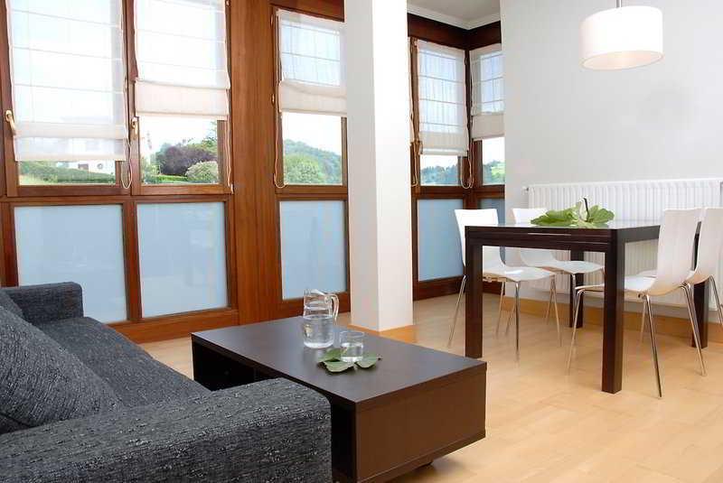 Apartamentos Turisticos Talaimendi Zarautz Buitenkant foto
